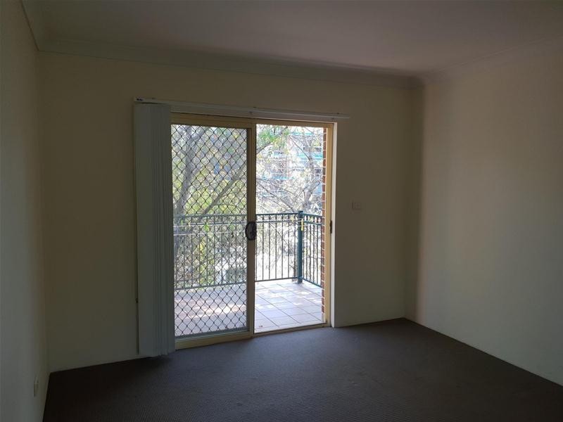 2/10-12 Dent Street, Jamisontown NSW 2750