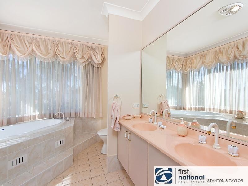 20 Boldero Crescent, Glenmore Park NSW 2745