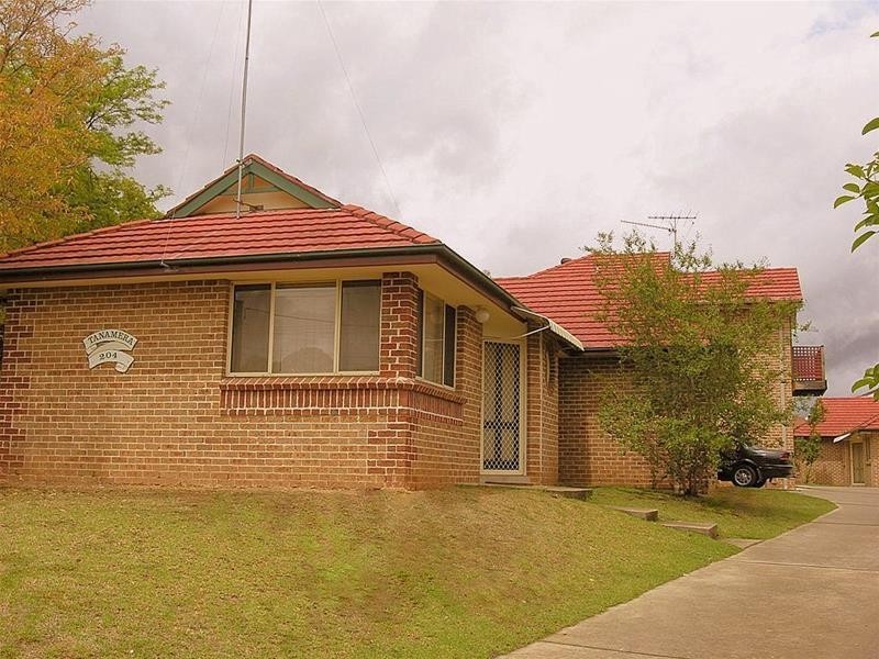 12/204 DERBY Street, Penrith NSW 2750