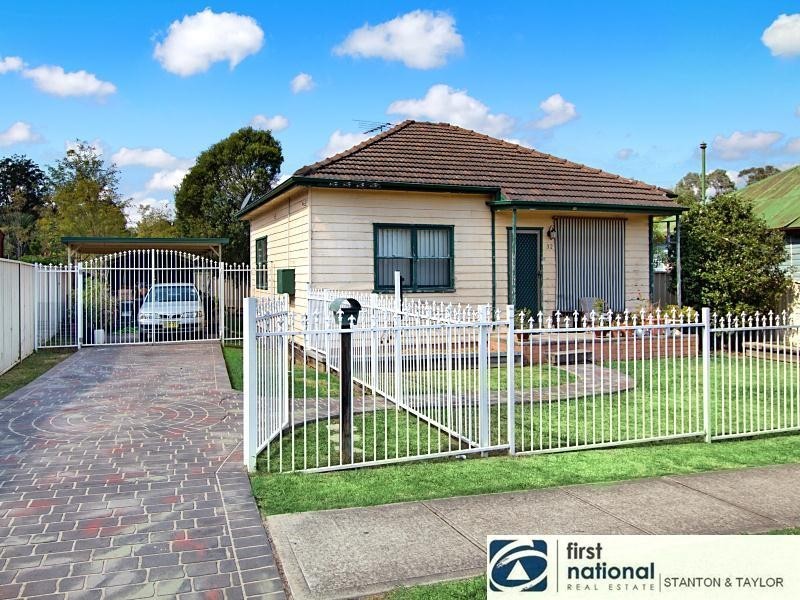 32 Evan Street, Penrith NSW 2750