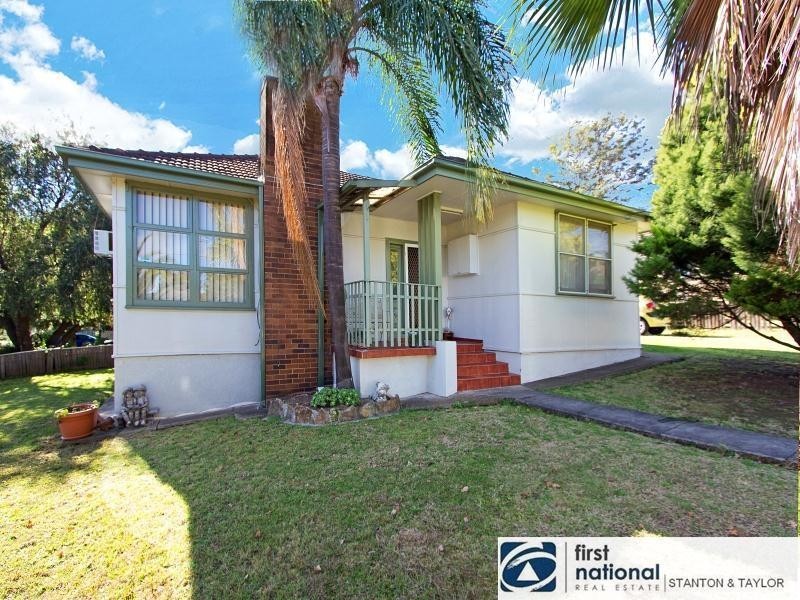 8 Flint Avenue, Penrith NSW 2750