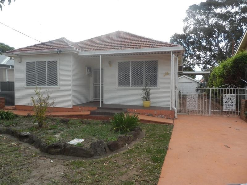 13 Brown  Street, Penrith NSW 2750