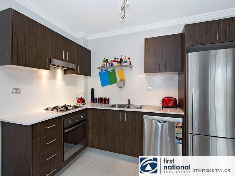6/13-19 Robert Street, Penrith NSW 2750