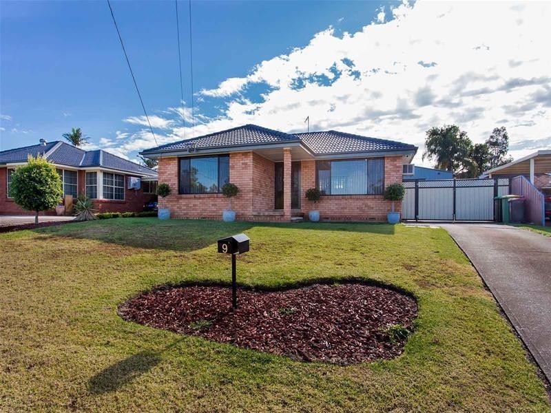 9 TANIA Avenue, South Penrith NSW 2750