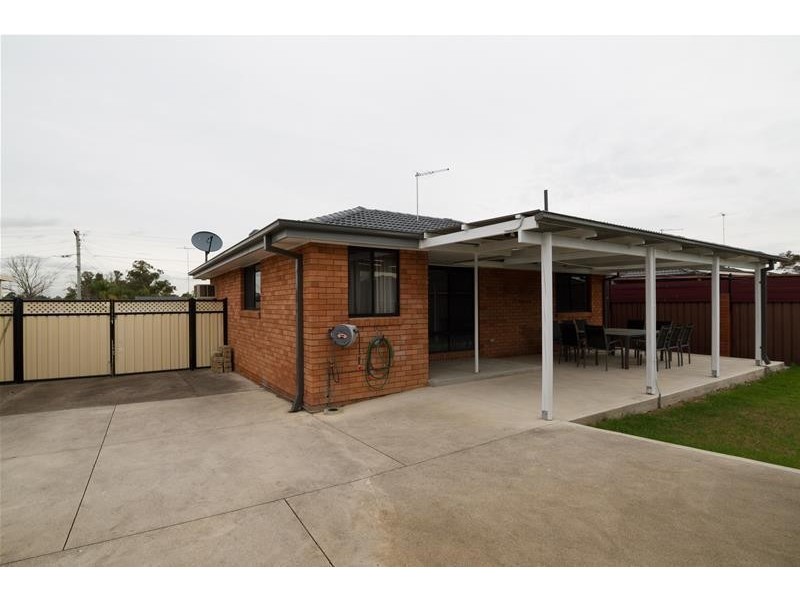 9 TANIA Avenue, South Penrith NSW 2750
