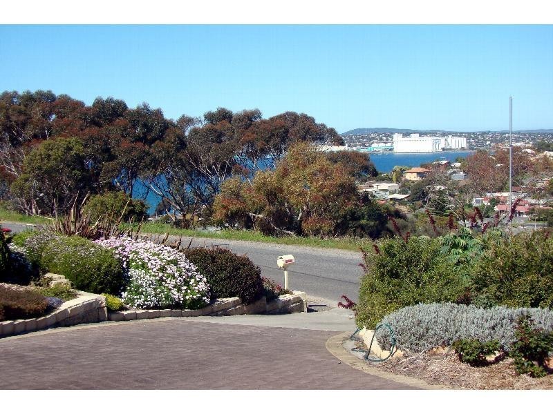 30 Valley View Road, Port Lincoln SA 5606