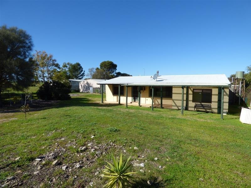 2 First Street, Wangary SA 5607
