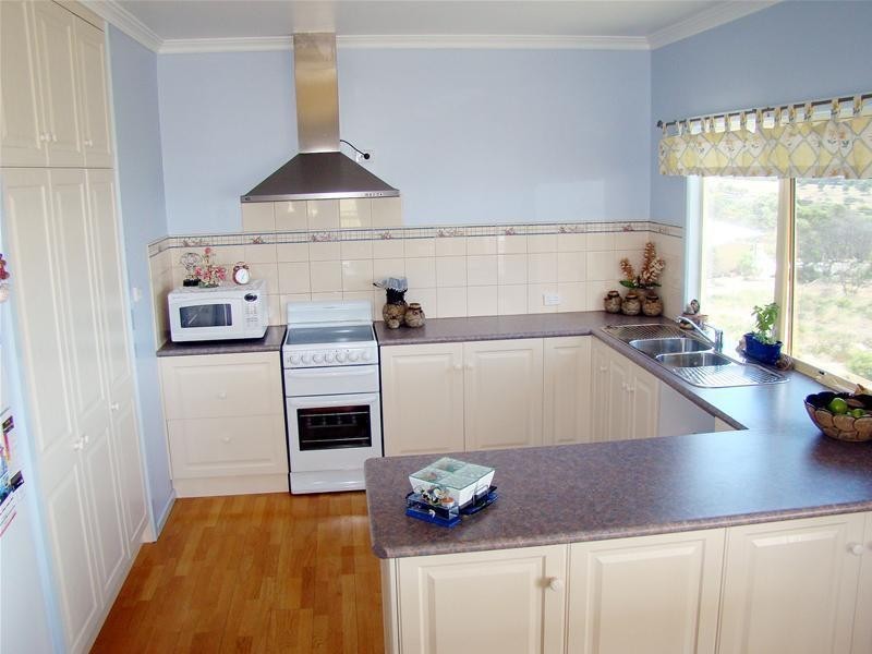 73 Kurara Road, Port Lincoln SA 5606