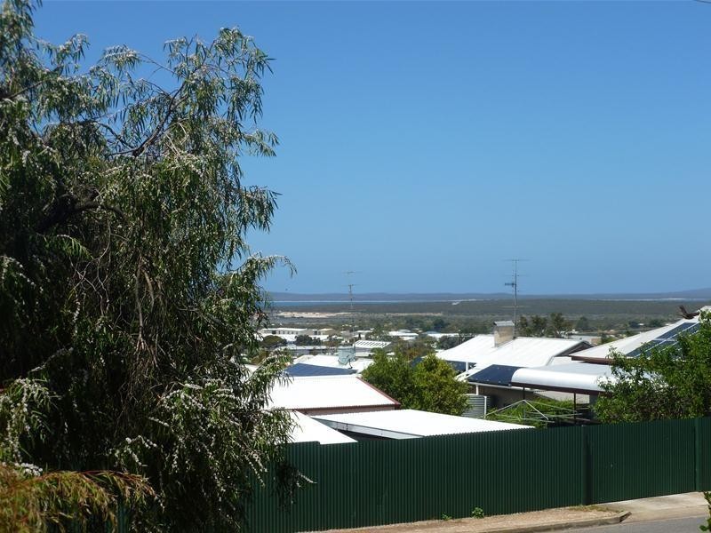 2 Kiama Avenue, Port Lincoln SA 5606