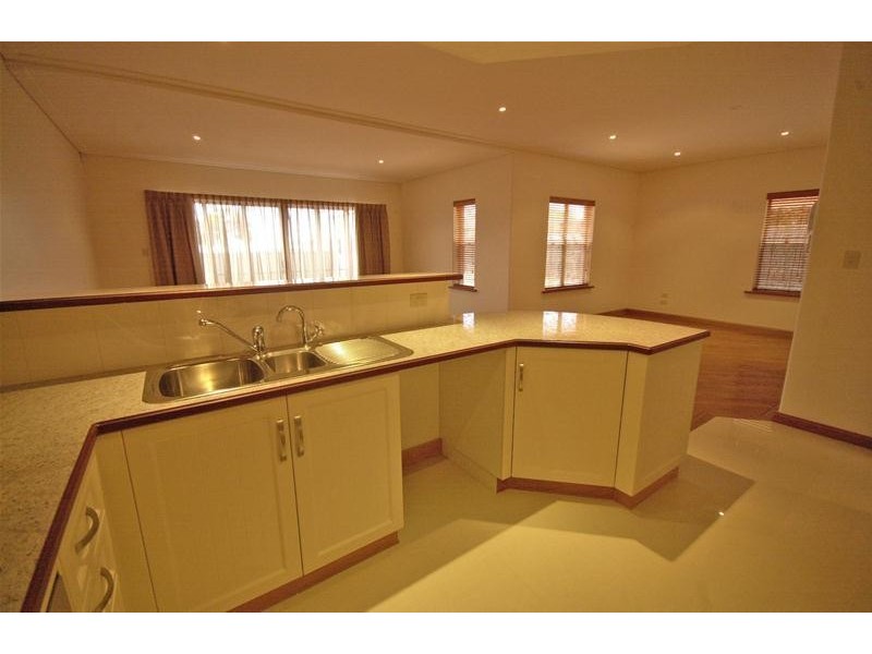 1/11 Ives Place, Port Lincoln SA 5606