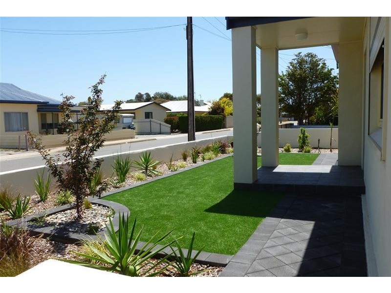 19 Lawrie Street, Tumby Bay SA 5605