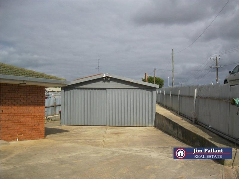 2 Kinmont Avenue, Port Lincoln SA 5606