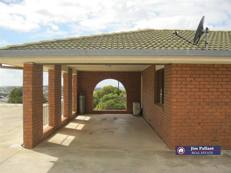 2 Kinmont Avenue, Port Lincoln SA 5606