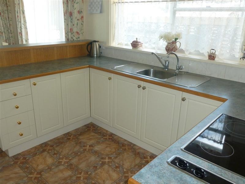 2 Bowling Avenue, Port Lincoln SA 5606