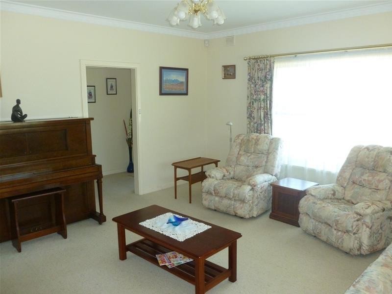 2 Bowling Avenue, Port Lincoln SA 5606