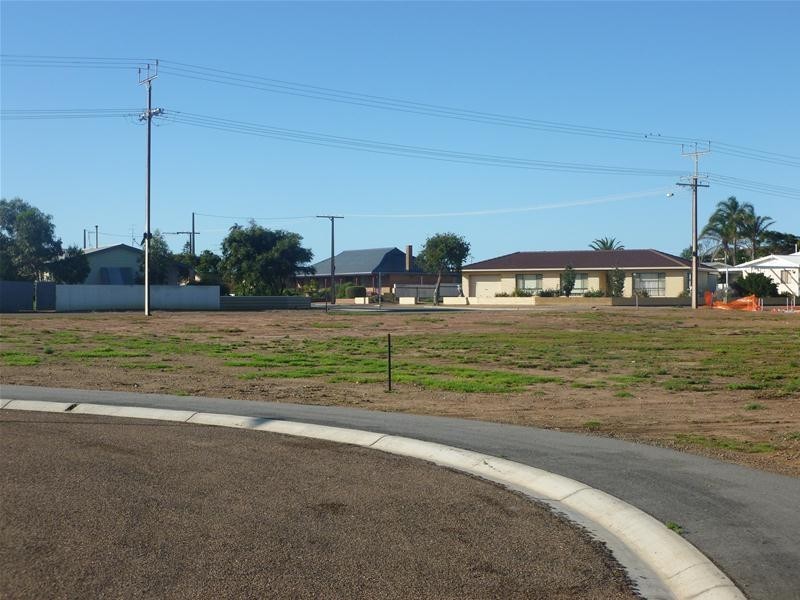 Cnr Bawden Street & Carr Street, Tumby Bay SA 5605