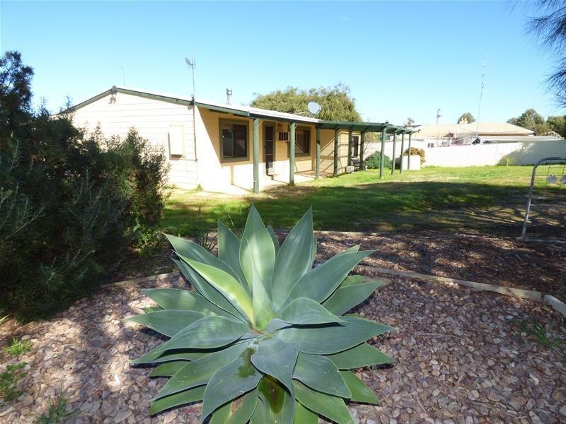 2 First Street, Wangary SA 5607