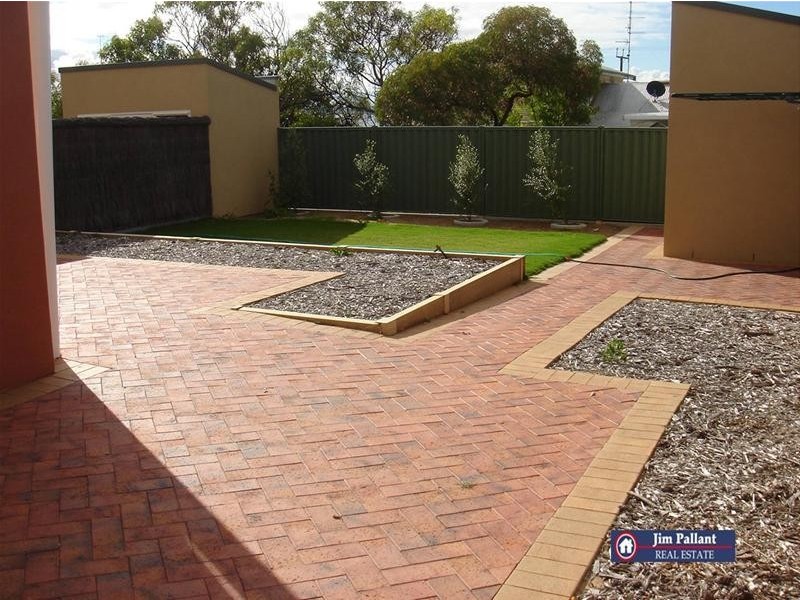 2/11 Ives Place, Port Lincoln SA 5606