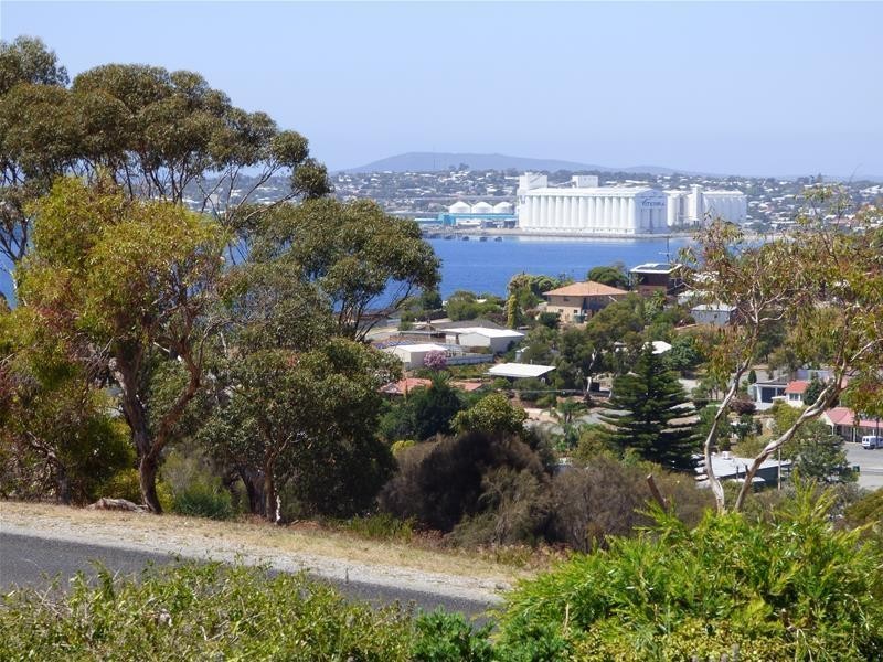 30 Valley View Road, Port Lincoln SA 5606