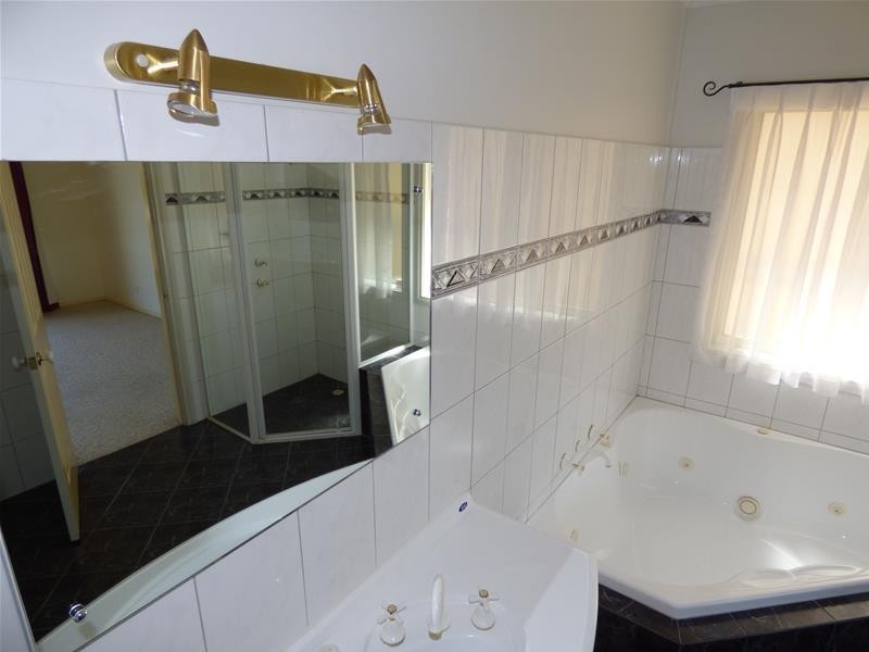 30 Valley View Road, Port Lincoln SA 5606