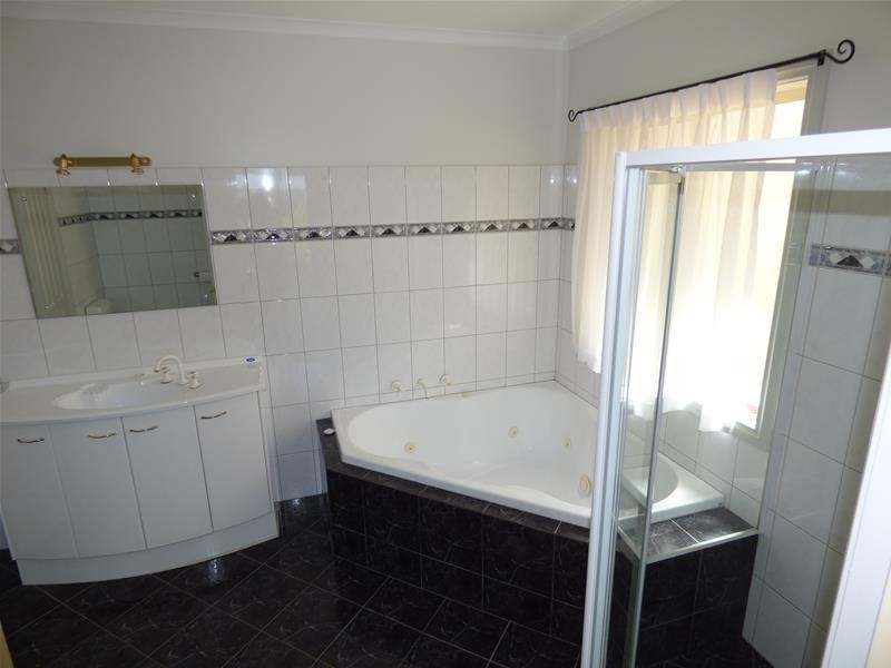 30 Valley View Road, Port Lincoln SA 5606