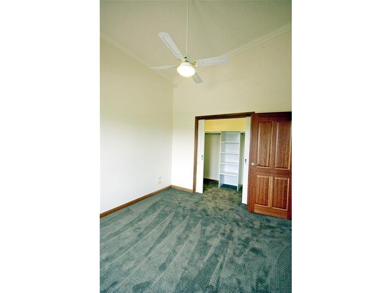 2/11 Ives Place, Port Lincoln SA 5606