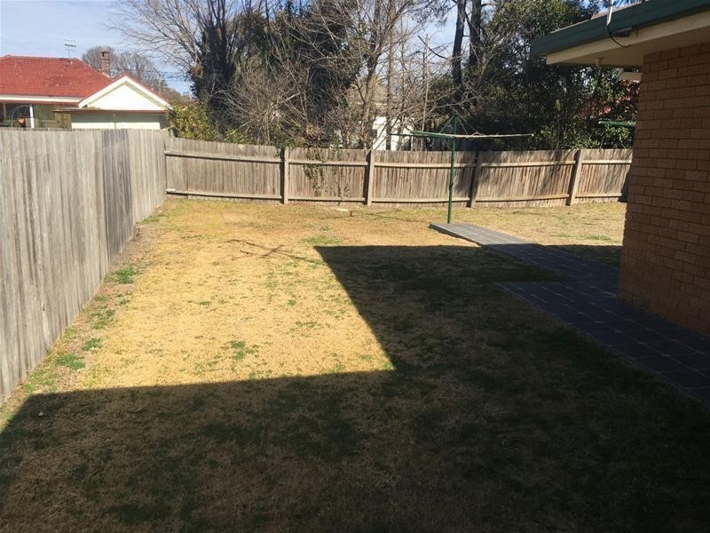 1/4 Oliver Avenue, Armidale NSW 2350