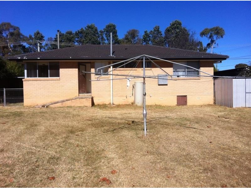 25 Duval Street, Armidale NSW 2350