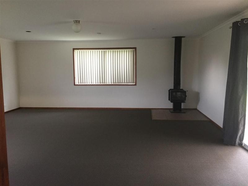 6 Samuelson Crescent, Armidale NSW 2350