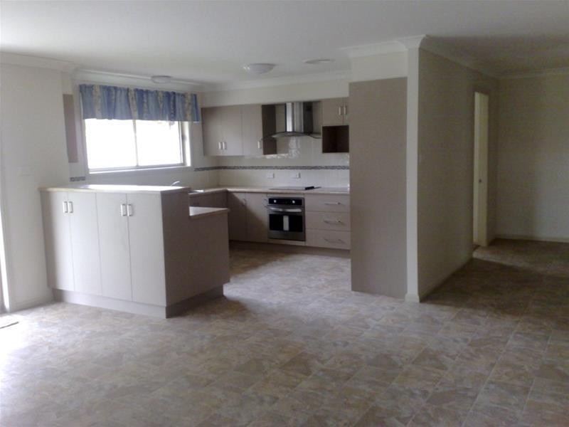 8 Rusden Court, Armidale NSW 2350