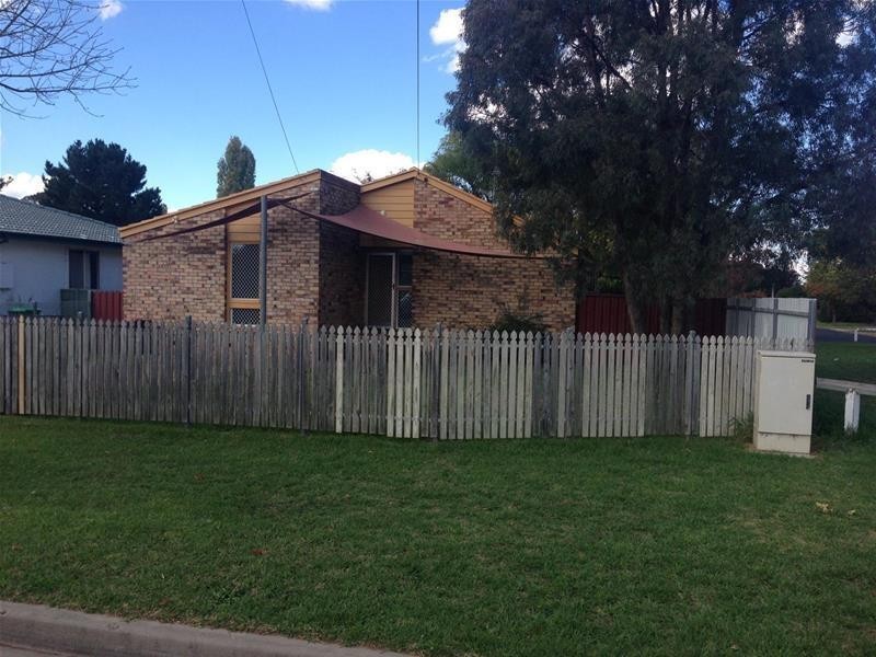 11 Golgotha Street, Armidale NSW 2350