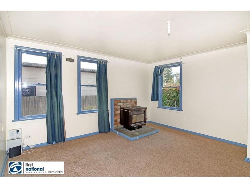 8 Glenelg Road, Armidale NSW 2350