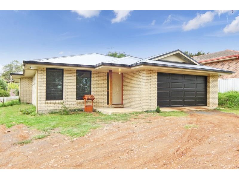 11 Ash Tree Drive, Armidale NSW 2350