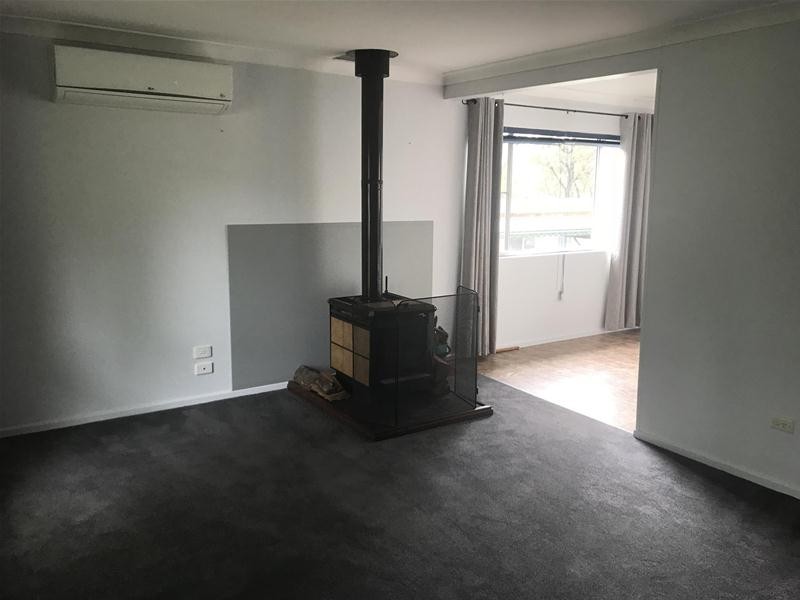 4 Simpson  Avenue, Armidale NSW 2350