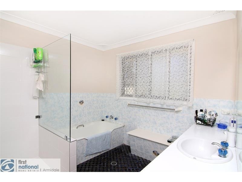 27 Blake Street, Armidale NSW 2350