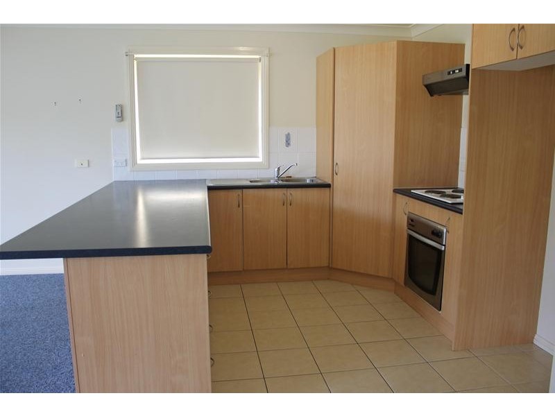 2/16 Conningdale Crescent, Armidale NSW 2350