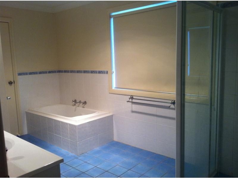 2/16 Conningdale Crescent, Armidale NSW 2350