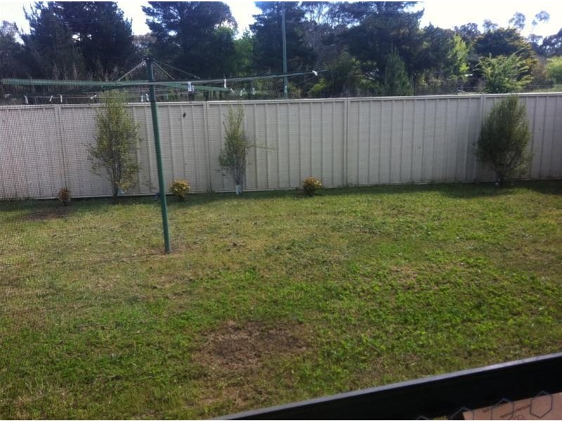 2/16 Conningdale Crescent, Armidale NSW 2350