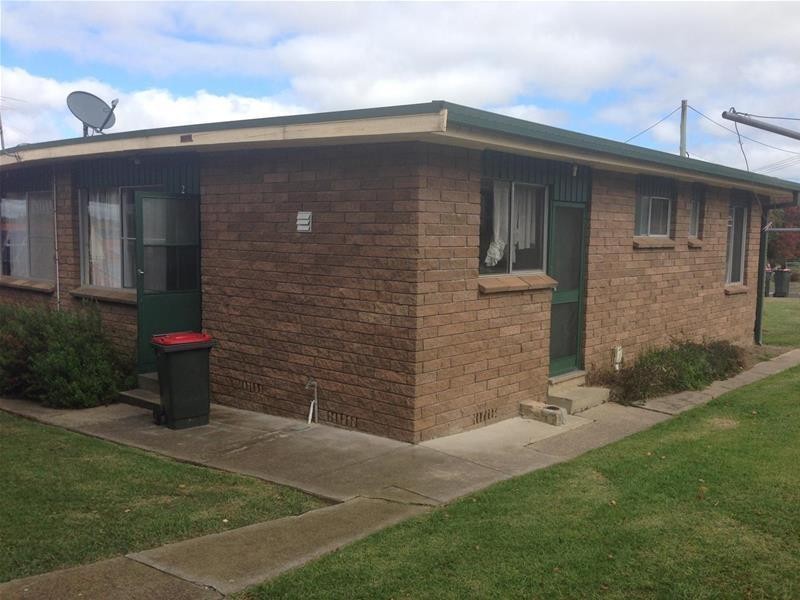 2/17 Jackes Street, Armidale NSW 2350