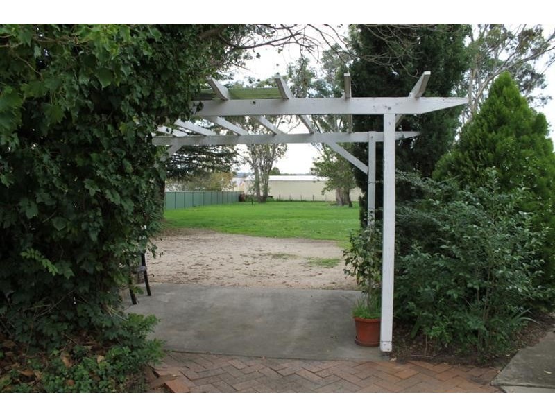 156 Bridge Street, Uralla NSW 2358