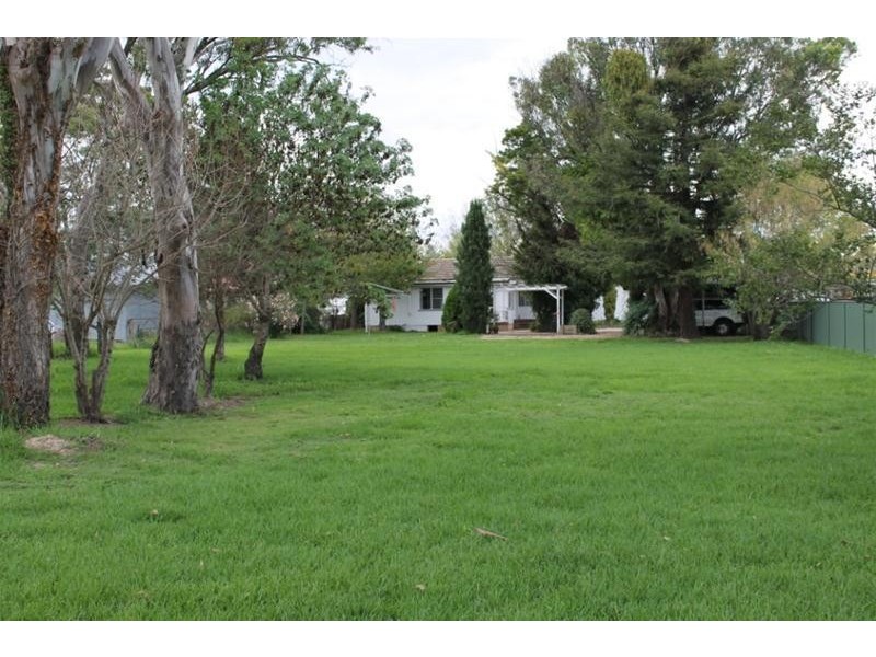 156 Bridge Street, Uralla NSW 2358