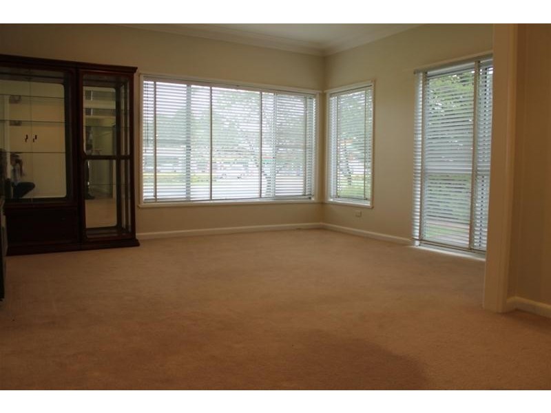 156 Bridge Street, Uralla NSW 2358