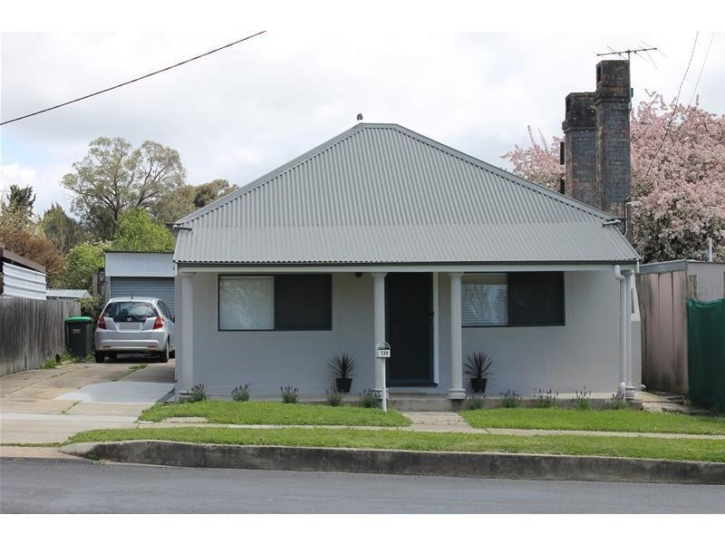 138 Taylor Street, Armidale NSW 2350
