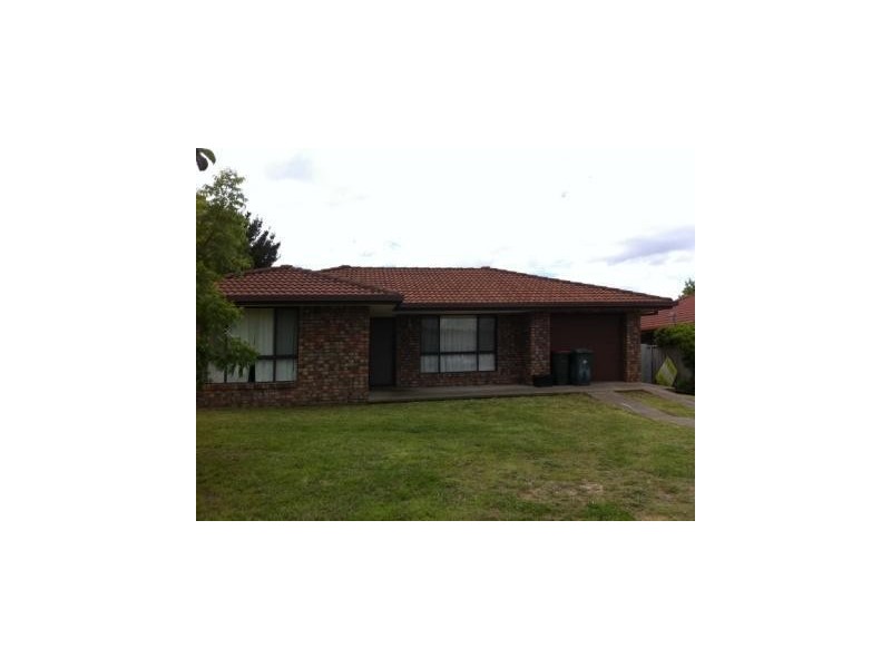 20 Evangelene Crescent, Armidale NSW 2350