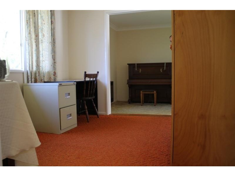 27 Judith Street, Armidale NSW 2350