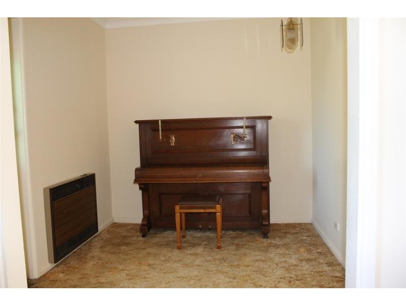 27 Judith Street, Armidale NSW 2350