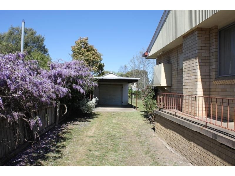 27 Judith Street, Armidale NSW 2350