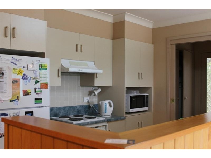 7B Fiona Place, Armidale NSW 2350