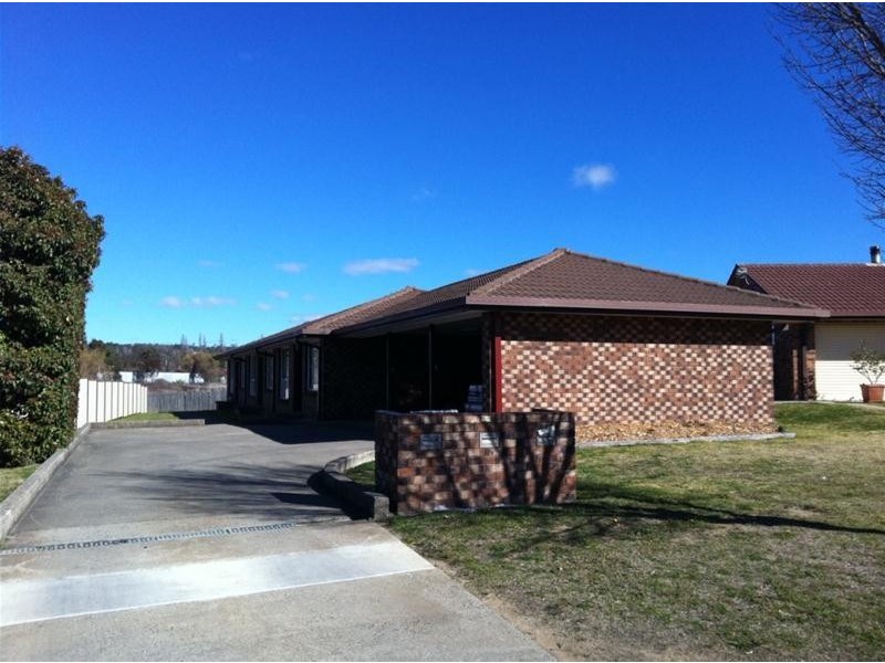 1/16 Alahna Drive, Armidale NSW 2350