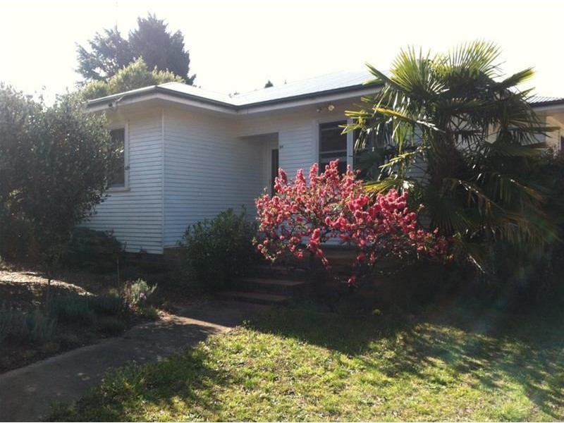 93 Mossman Street, Armidale NSW 2350